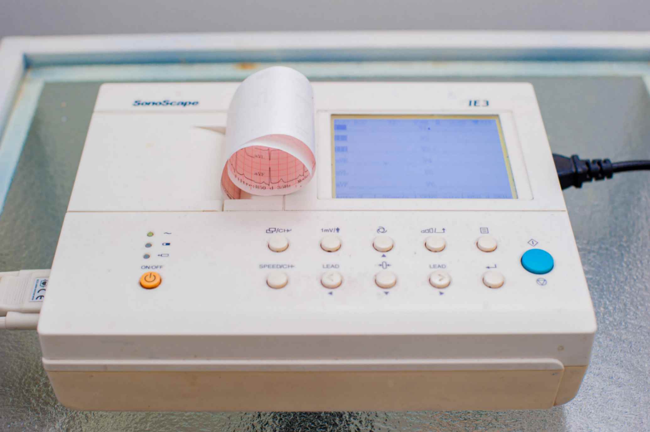instrument médical électrocardiographe numérique moniteur ECG Ks-3303b